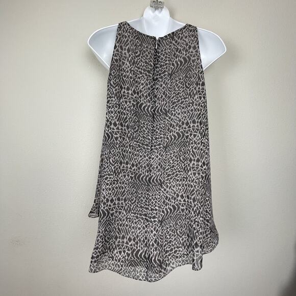 Elizabeth and James‎ Trapeze Top XS Black Gray Animal Print Silk Sleeveless Zip - Picture 2 of 5